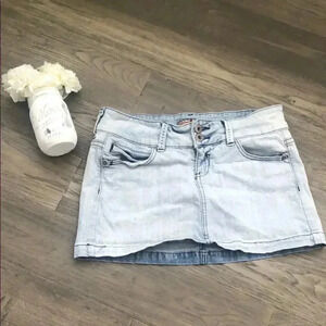 🌼4/$30🌼MAKERS of  True Originals | Light wash jean mini skirt